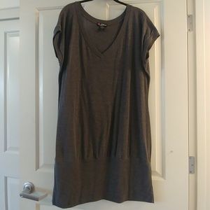 $5; FREE w/$30+ bundle. 3X, Grey Tunic Sweater